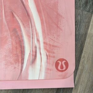 Lululemon yoga mat